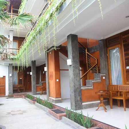 D'Camel Hotel Lembongan Exterior photo