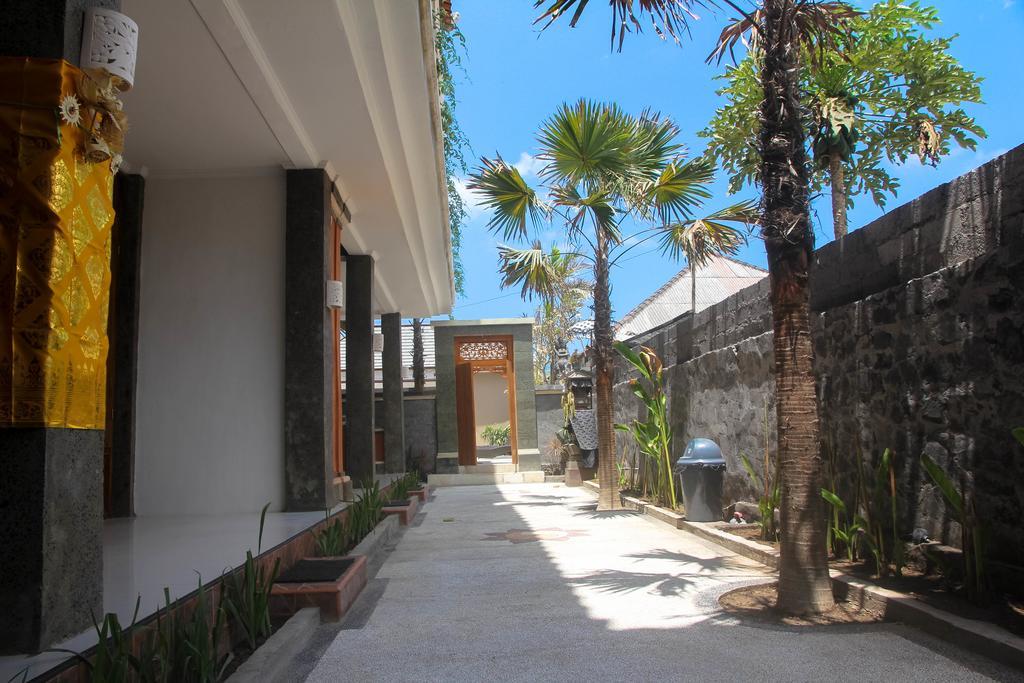 D'Camel Hotel Lembongan Exterior photo