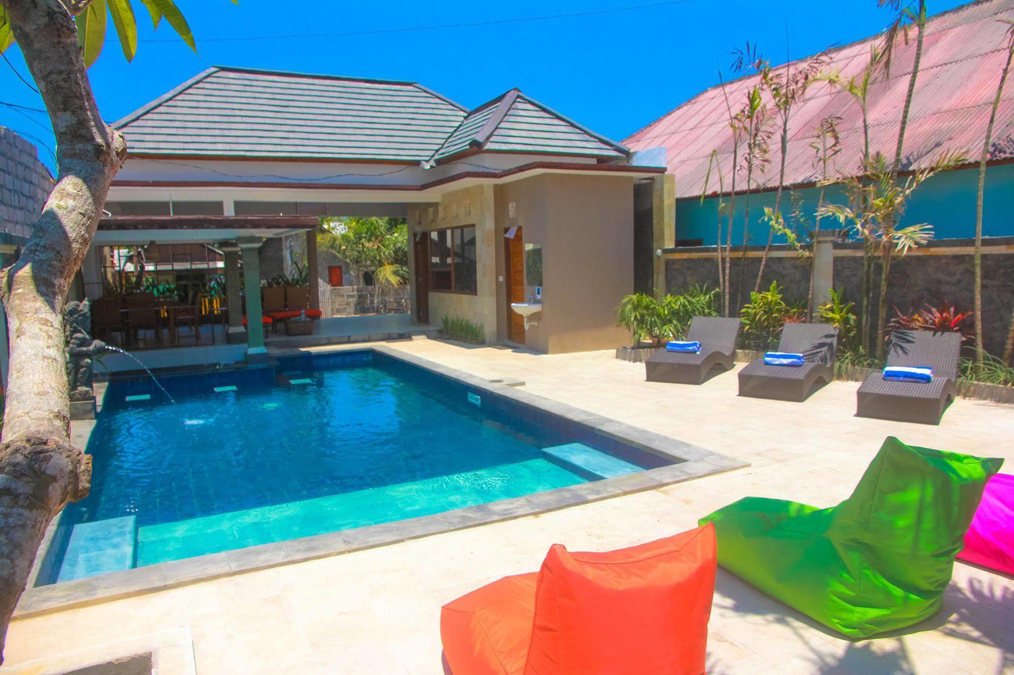 D'Camel Hotel Lembongan Exterior photo