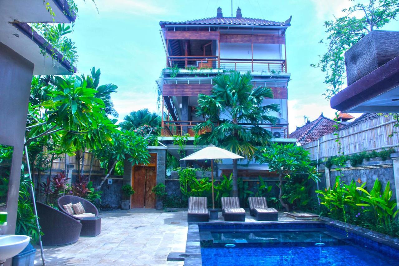D'Camel Hotel Lembongan Exterior photo